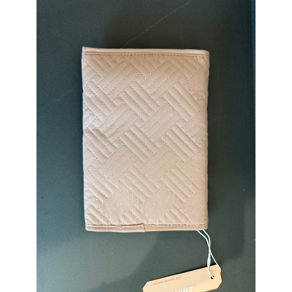 BAGSMART Quilted Travel Jewelry Organizer Case Soft Pink Magnetic‎ Closure NWT - Picture 3 of 9